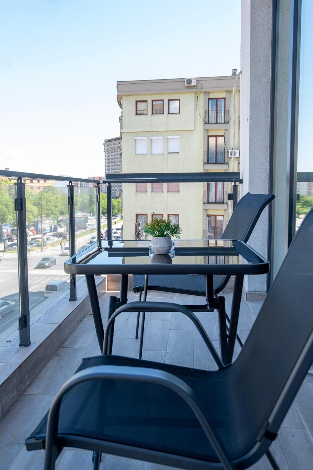 Home Art Apartments Skopje Bagian luar foto