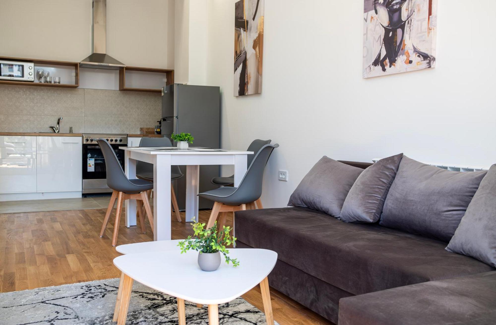 Home Art Apartments Skopje Bagian luar foto