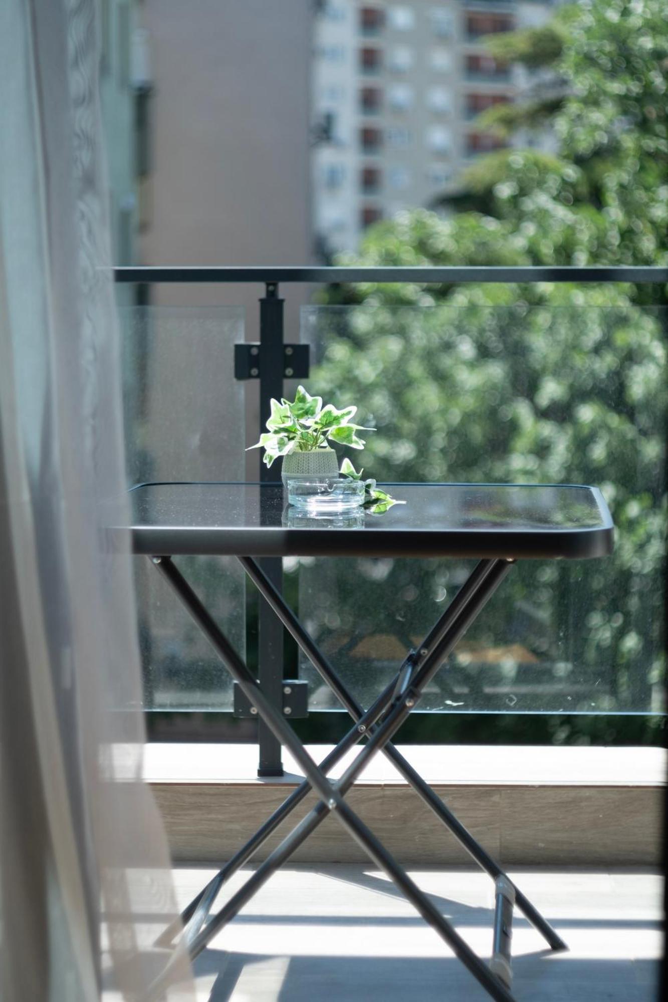 Home Art Apartments Skopje Bagian luar foto