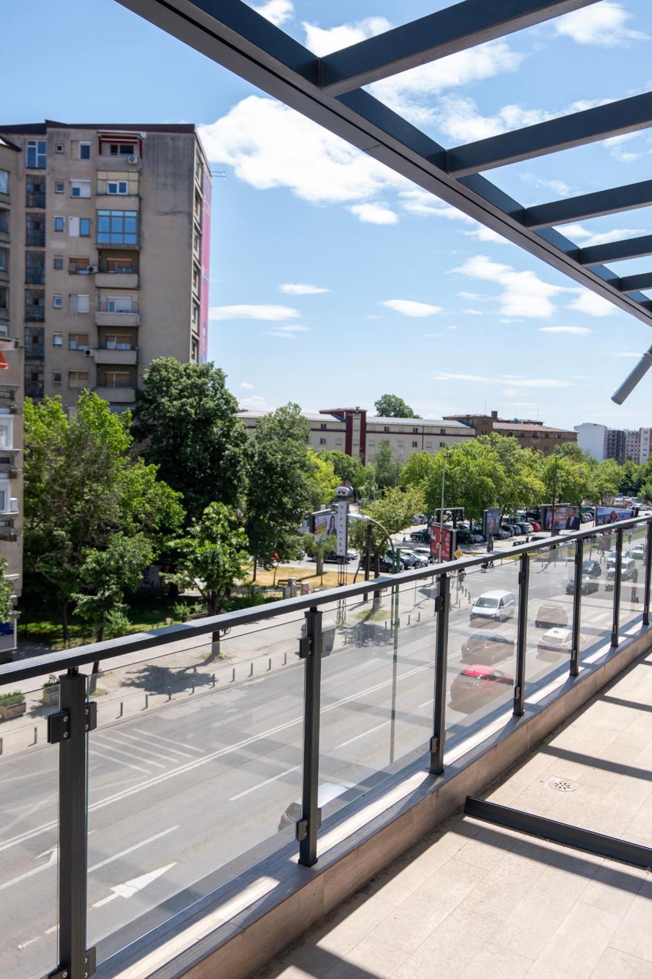 Home Art Apartments Skopje Bagian luar foto